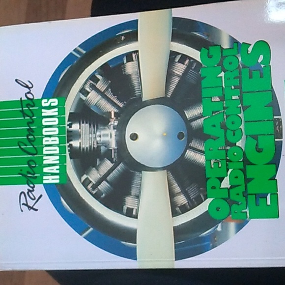 โ๏ธ vintage Book -  Operating Radio Control ENGINES - Picture 2 of 16
